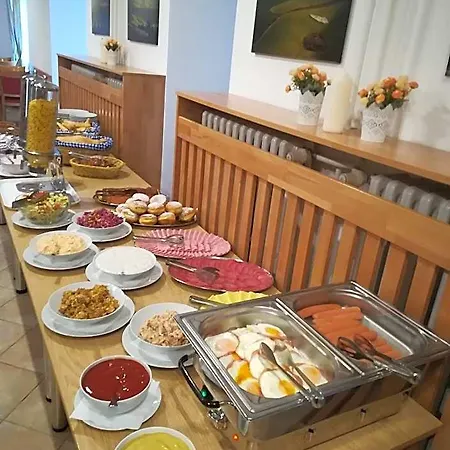 Zornicka Hotel 2*